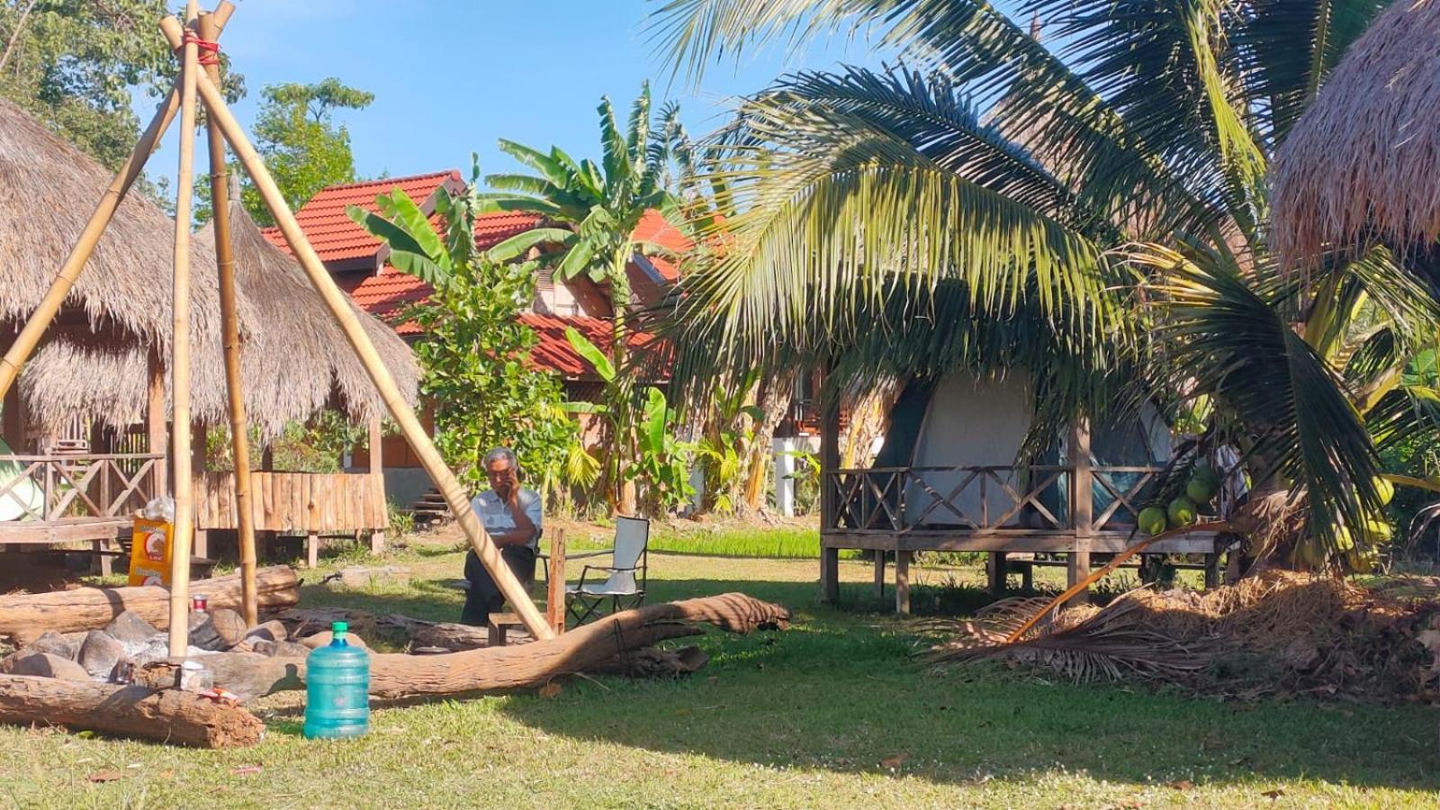 Bolaven Garden Bungalow And Tent - Tad Lo Ban Kiangtat Exterior foto